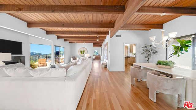 966 Bluegrass Lane, Los Angeles CA: https://media.crmls.org/mediaz/f482e014-e205-4517-846f-ca6d74dd71a3.jpg
