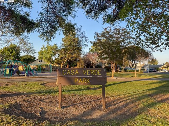3270 Santa Sophia Way, Union City CA: https://media.crmls.org/mediaz/f48365c4-b7a8-414d-90d5-3a7de82425aa.jpg