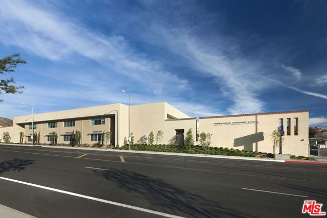 20115 W Galway Lane, Porter Ranch CA: https://media.crmls.org/mediaz/f4837c18-4339-481b-8af1-76abe271d661.jpg