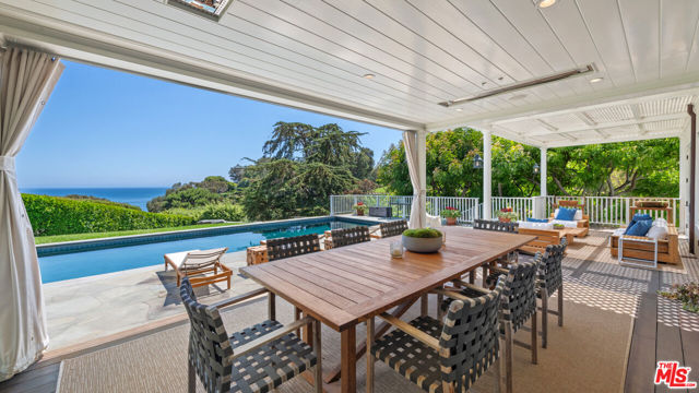 6825 Zumirez Drive, Malibu CA: https://media.crmls.org/mediaz/f483d425-b219-46a7-8441-7028f64f93ee.jpg
