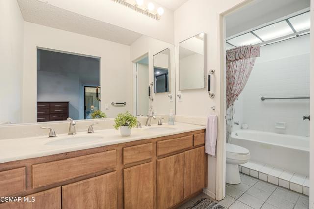 2025 Penngrove Street, Simi Valley CA: https://media.crmls.org/mediaz/f485ae35-a2a1-405b-8623-688428bb29ca.jpg