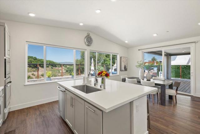 7171 Spumante Court, Gilroy CA: https://media.crmls.org/mediaz/f4864f2b-f705-4374-b78a-f5afd44bcc3c.jpg