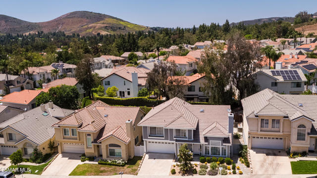 525 Myrtle Court, Oak Park CA: https://media.crmls.org/mediaz/f486e724-8509-417f-826f-84d6666153ff.jpg