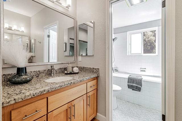 Image 9 of 26 For 419 Saint Emilion Ct