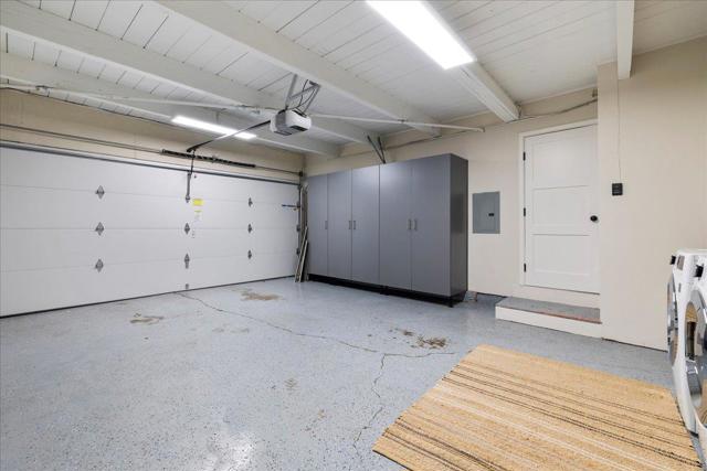 907 Christopher Way, Menlo Park CA: https://media.crmls.org/mediaz/f4874101-2be8-4f8b-9661-fbea463a0782.jpg