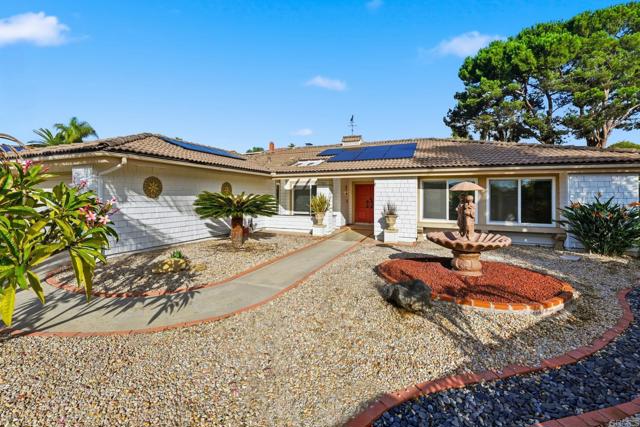 Detail Gallery Image 2 of 27 For 17765 Corte Erizo, San Diego,  CA 92128 - 3 Beds | 2 Baths