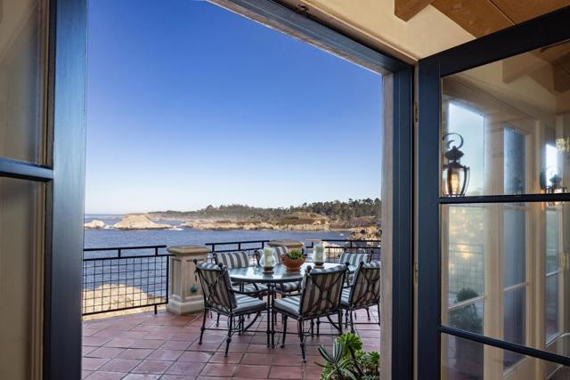 254 Highway 1, Carmel CA: https://media.crmls.org/mediaz/f489662b-5ce9-4ab2-b549-f80d977f9bb8.jpg