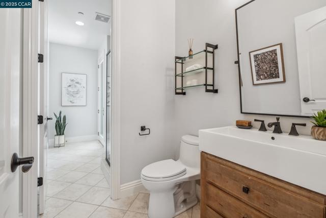 10 Candlelight Lane, Lafayette CA: https://media.crmls.org/mediaz/f489b04e-be08-4edf-988b-d9447b84983b.jpg