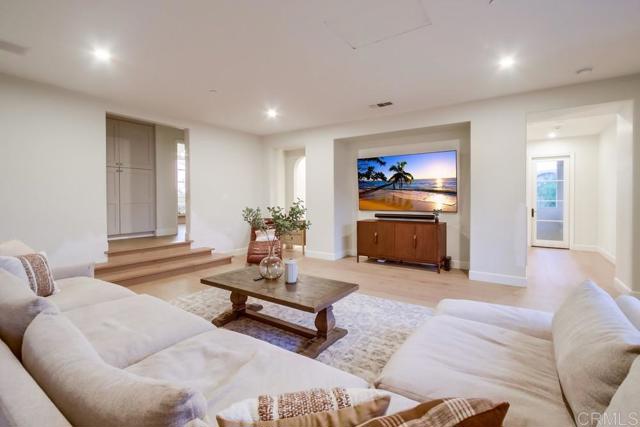 8308 Top O The Morning Way, San Diego CA: https://media.crmls.org/mediaz/f48aaebb-43ec-4cca-93b8-03bf5b963c2f.jpg