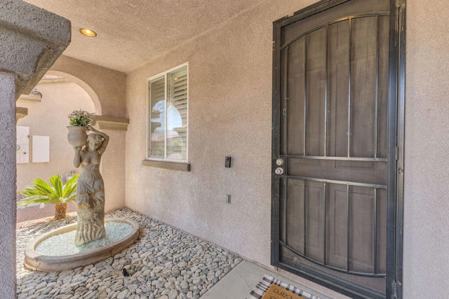 83881 Festivo Court, Indio CA: https://media.crmls.org/mediaz/f48ad528-60e1-4f9b-9be8-6a8eb51494bf.jpg