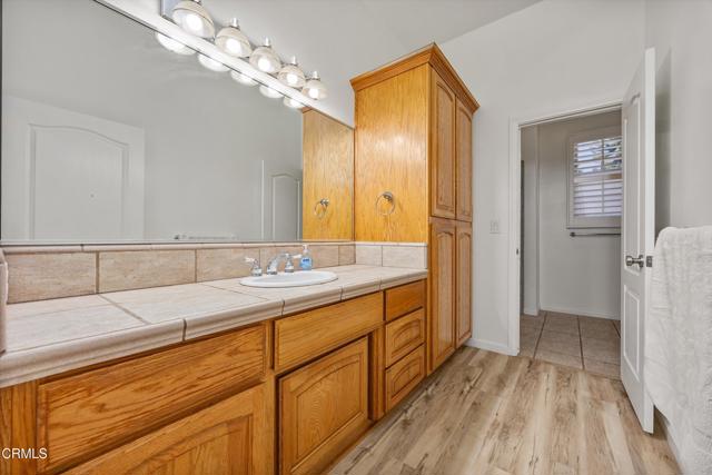 Detail Gallery Image 51 of 71 For 6301 Uplands of the Kern Dr, Bakersfield,  CA 93308 - 5 Beds | 4/1 Baths