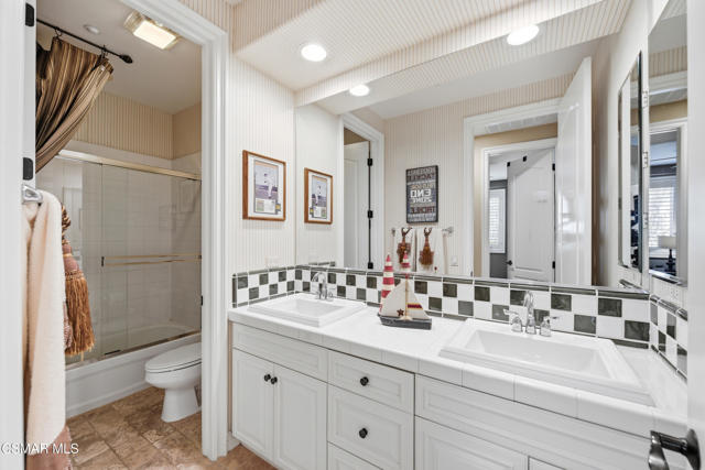 Image 85 of 100 For 5068 Shady Trail Street