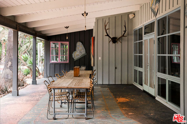 4078 Mandeville Canyon Rd. Road, Los Angeles CA: https://media.crmls.org/mediaz/f48c7133-95e5-4732-8d4a-f6762ad62594.jpg