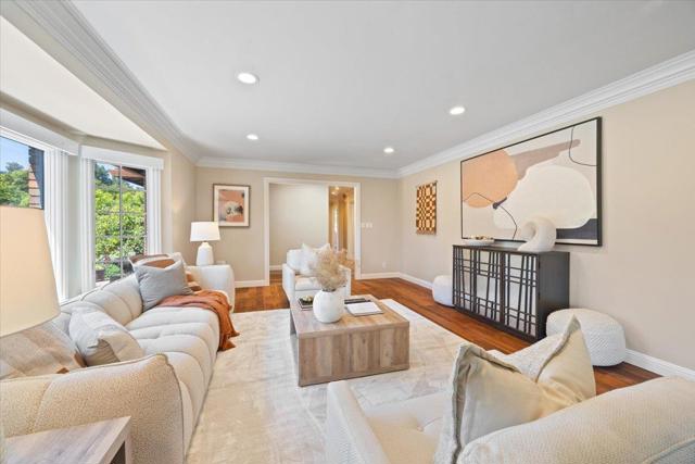 20811 Norada Court, Saratoga CA: https://media.crmls.org/mediaz/f48c8642-9ee7-40f0-853d-19fdbebe3e13.jpg