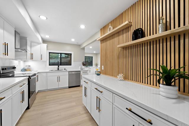 Detail Gallery Image 10 of 75 For 3065 Fairview Dr, Vista,  CA 92084 - 4 Beds | 3 Baths