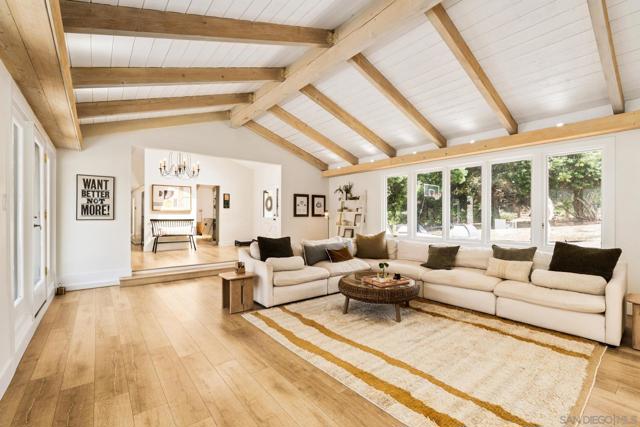 13953 Sagewood Dr, Poway CA: https://media.crmls.org/mediaz/f48dd153-5bb8-4e6b-85a2-d7a1030eebe5.jpg