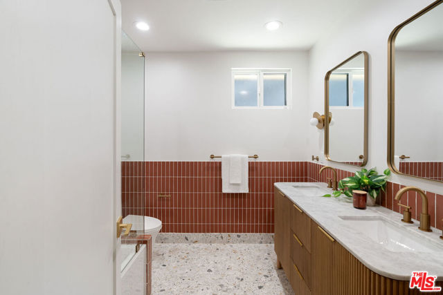 4731 Don Miguel Drive, Los Angeles CA: https://media.crmls.org/mediaz/f48e6300-5062-4ec0-86a7-e1bc6a10ca3a.jpg