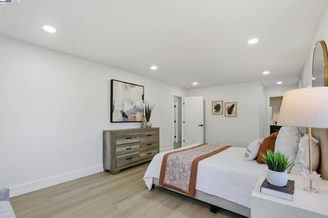 32252 Coronation dr, Union City CA: https://media.crmls.org/mediaz/f48ecf57-5746-4010-a750-a75fce840637.jpg