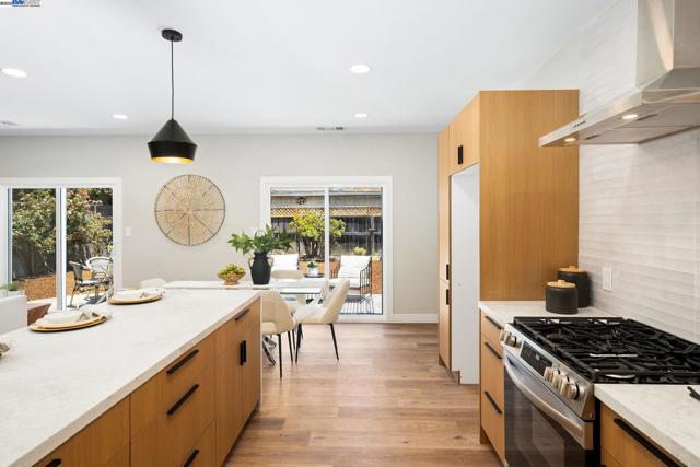 14272 Santiago Rd, San Leandro CA: https://media.crmls.org/mediaz/f48ef86e-0280-4a2d-b7d7-9465b4bb5a8e.jpg