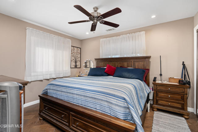 5492 Calarosa Ranch Road, Camarillo CA: https://media.crmls.org/mediaz/f48f31e8-c2ff-4aa2-888a-dd576dbe285b.jpg