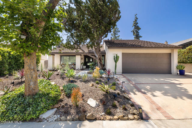 1932 Summer Cloud Drive, Thousand Oaks CA: https://media.crmls.org/mediaz/f48f875e-0196-4473-a949-9fa89870dc1a.jpg