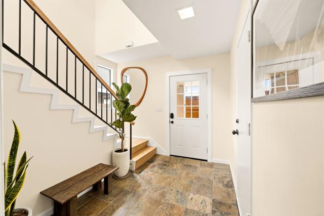 1136 Shelburn Lane photo 6