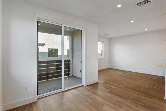 1101 Juana Court, Palo Alto CA: https://media.crmls.org/mediaz/f4904d49-ad0c-4929-95e1-d6a6ea1effc7.jpg