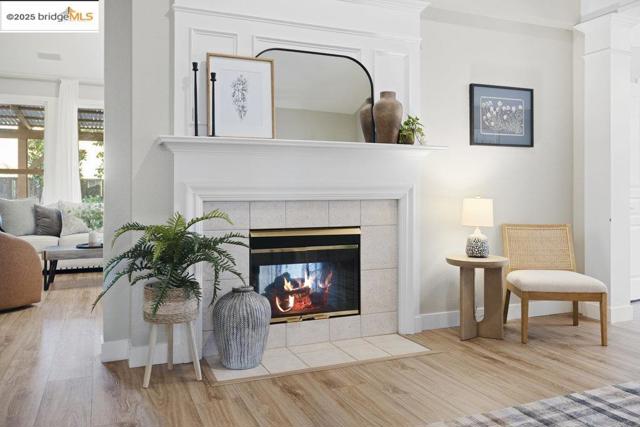 1030 Orchid Dr, Brentwood CA: https://media.crmls.org/mediaz/f4917383-9f78-40fd-9066-b95162ed5c19.jpg