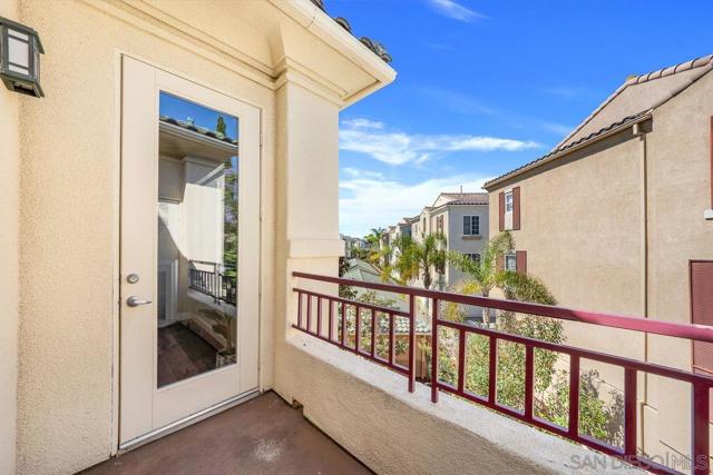 12362 Carmel Country Rd, San Diego CA: https://media.crmls.org/mediaz/f49174c5-2917-47c9-a0e1-a339e6fedf0a.jpg