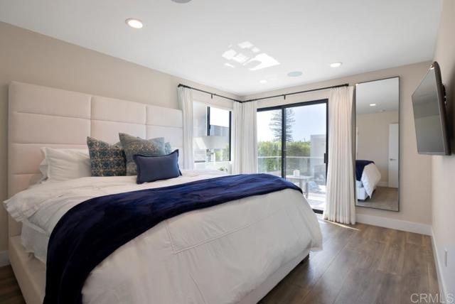 Detail Gallery Image 21 of 36 For 1632 Brahms Rd, Cardiff By The Sea,  CA 92007 - 4 Beds | 4 Baths