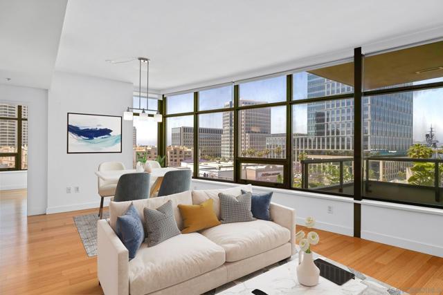 700 W E St, San Diego CA: https://media.crmls.org/mediaz/f491c799-d425-4a0d-8492-fc5d13401f6c.jpg