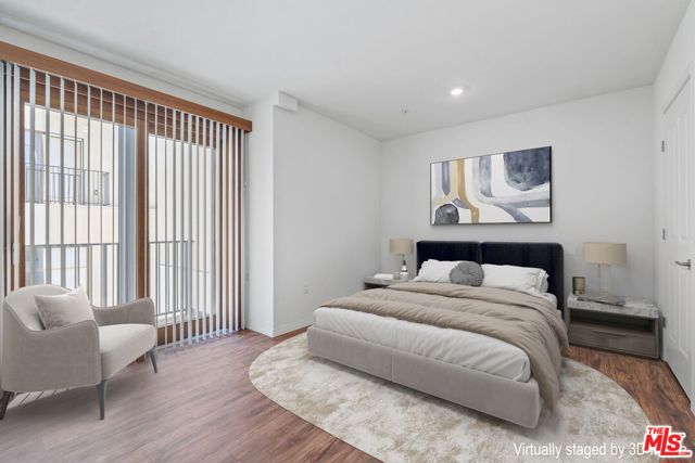 5245 Santa Monica Boulevard, Los Angeles CA: https://media.crmls.org/mediaz/f491f4fa-5a69-4eb3-b565-b59fff5324a9.jpg