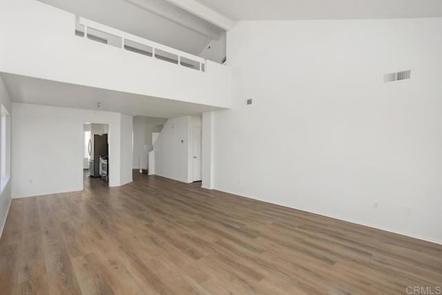 4905 Alicante Way, Oceanside CA: https://media.crmls.org/mediaz/f493a36a-84a7-4faa-8cd0-ca58fbacadca.jpg