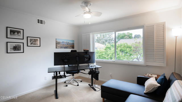1635 Swansea Place, Westlake Village CA: https://media.crmls.org/mediaz/f49488e0-164f-426c-8e5b-c7a76445c614.jpg