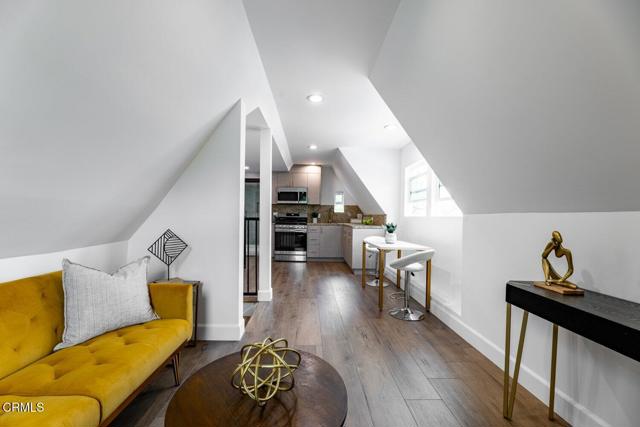 1161 Ruberta Avenue, Glendale CA: https://media.crmls.org/mediaz/f494e373-8ae3-4d02-9b44-79fb99eededd.jpg