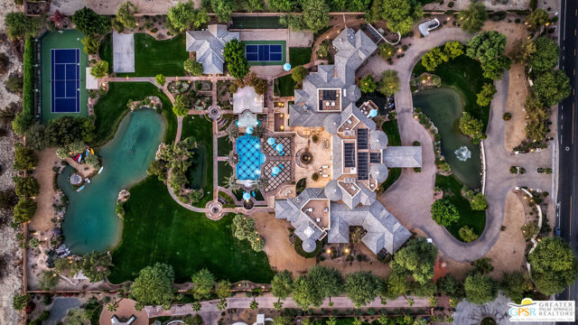 1 Saint Petersburg Court, Rancho Mirage CA: https://media.crmls.org/mediaz/f494e6a9-972a-479c-9759-1d04d196b85d.jpg