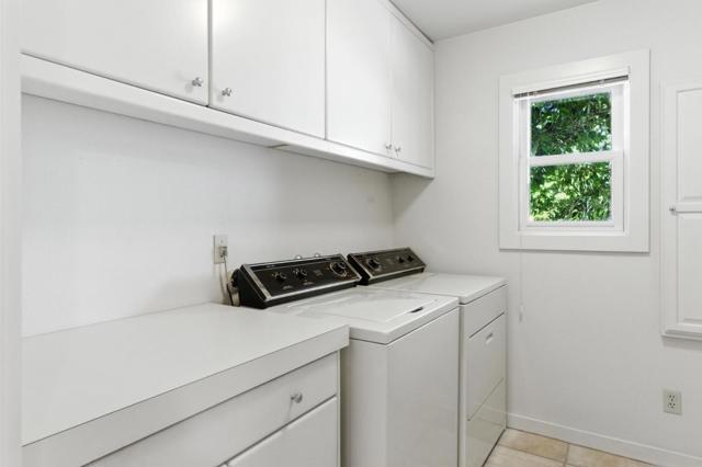 890 Pinetree Lane, Aptos CA: https://media.crmls.org/mediaz/f4950e96-e421-4ce3-a6de-663400ba24b5.jpg