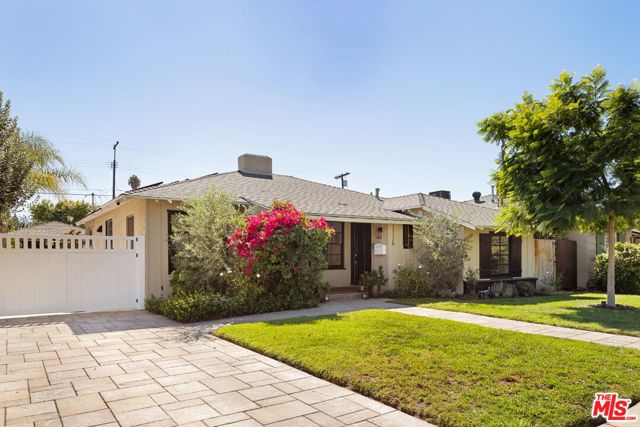 13128 Hartsook Street, Sherman Oaks CA: https://media.crmls.org/mediaz/f49632c4-bcb2-48f1-b77b-9c0731f9bf80.jpg