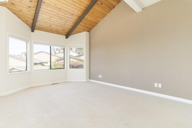 1881 Grand View Drive, Oakland CA: https://media.crmls.org/mediaz/f4963c0c-343c-4aca-8552-9c31cbc2b7d1.jpg