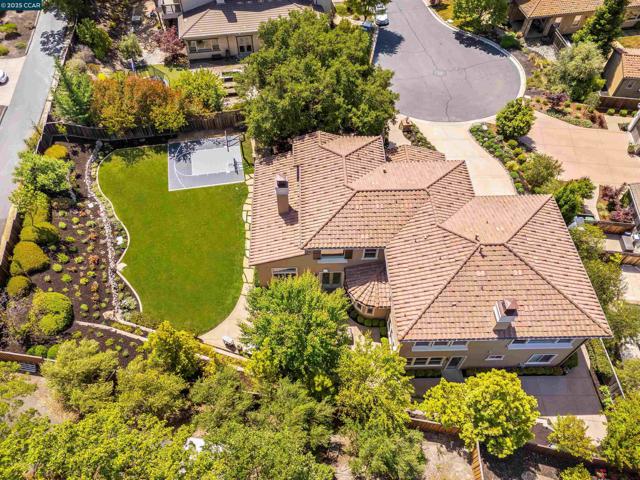 837 O'Brien Place, Danville CA: https://media.crmls.org/mediaz/f4977546-5fc1-4157-98f8-5527b01f8056.jpg