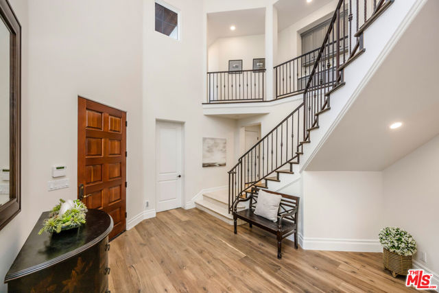 1028 9th Street, Manhattan Beach, California 90266, 5 Bedrooms Bedrooms, ,5 BathroomsBathrooms,Residential,Sold,9th,25532263