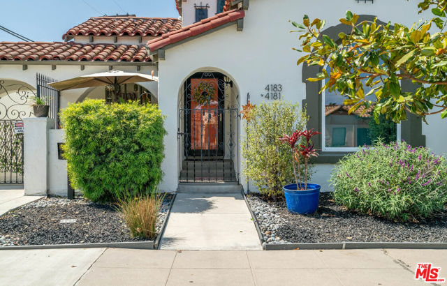 4183 6th Avenue, Los Angeles CA: https://media.crmls.org/mediaz/f497e818-93bc-4c6b-a10b-ec5882179b6f.jpg
