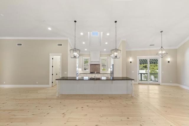 16631 Valle Verde Rd, Poway CA: https://media.crmls.org/mediaz/f497e8ad-df78-4645-a396-c2904c05cbcc.jpg