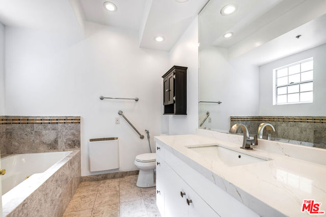 10630 Eastborne Avenue, Los Angeles CA: https://media.crmls.org/mediaz/f49802f6-e1ab-4c40-b8a5-e6ccbdcdbb39.jpg