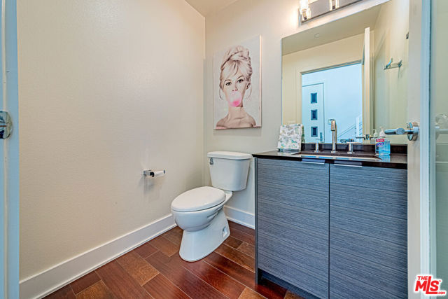 600 S Ridgeley Drive, Los Angeles CA: https://media.crmls.org/mediaz/f4981c1b-aac6-46b0-9fa7-b4d95e7b31ea.jpg