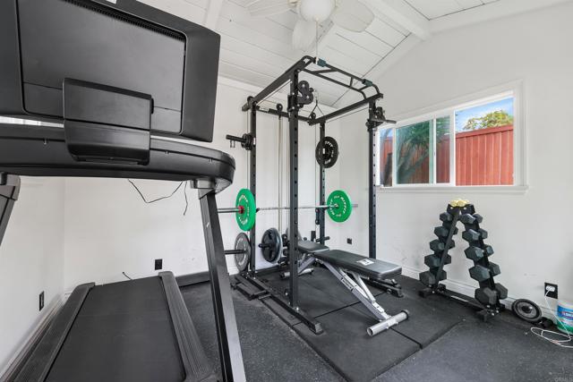 3984 Scott Dr., Carlsbad CA: https://media.crmls.org/mediaz/f498307e-a72c-42c1-8111-0c6fe8499544.jpg