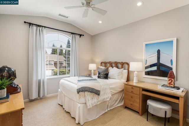 129 Alta Vista Way, Danville CA: https://media.crmls.org/mediaz/f4984adf-83c7-405a-87d7-3eb3330b94d5.jpg