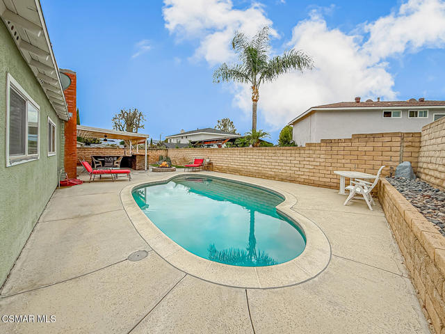 2439 N Lita Place, Simi Valley CA: https://media.crmls.org/mediaz/f4999b6b-41b8-4e42-bf69-b042ebd95ec9.jpg