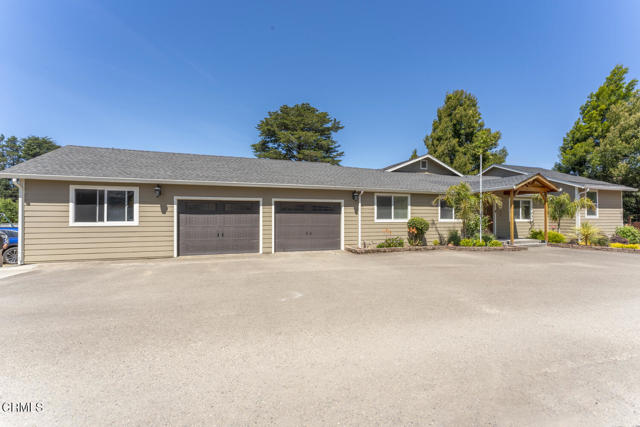18900 Porterfield Lane, Fort Bragg CA: https://media.crmls.org/mediaz/f49b2f49-a5a4-4fd3-9aee-24c95e199b31.jpg