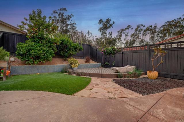 Detail Gallery Image 16 of 30 For 9947 Mesa Madera Dr, San Diego,  CA 92131 - 4 Beds | 3 Baths